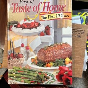 Taste Of Home Best of Recipes The First 10 Years Cookbook 2002 352 pages